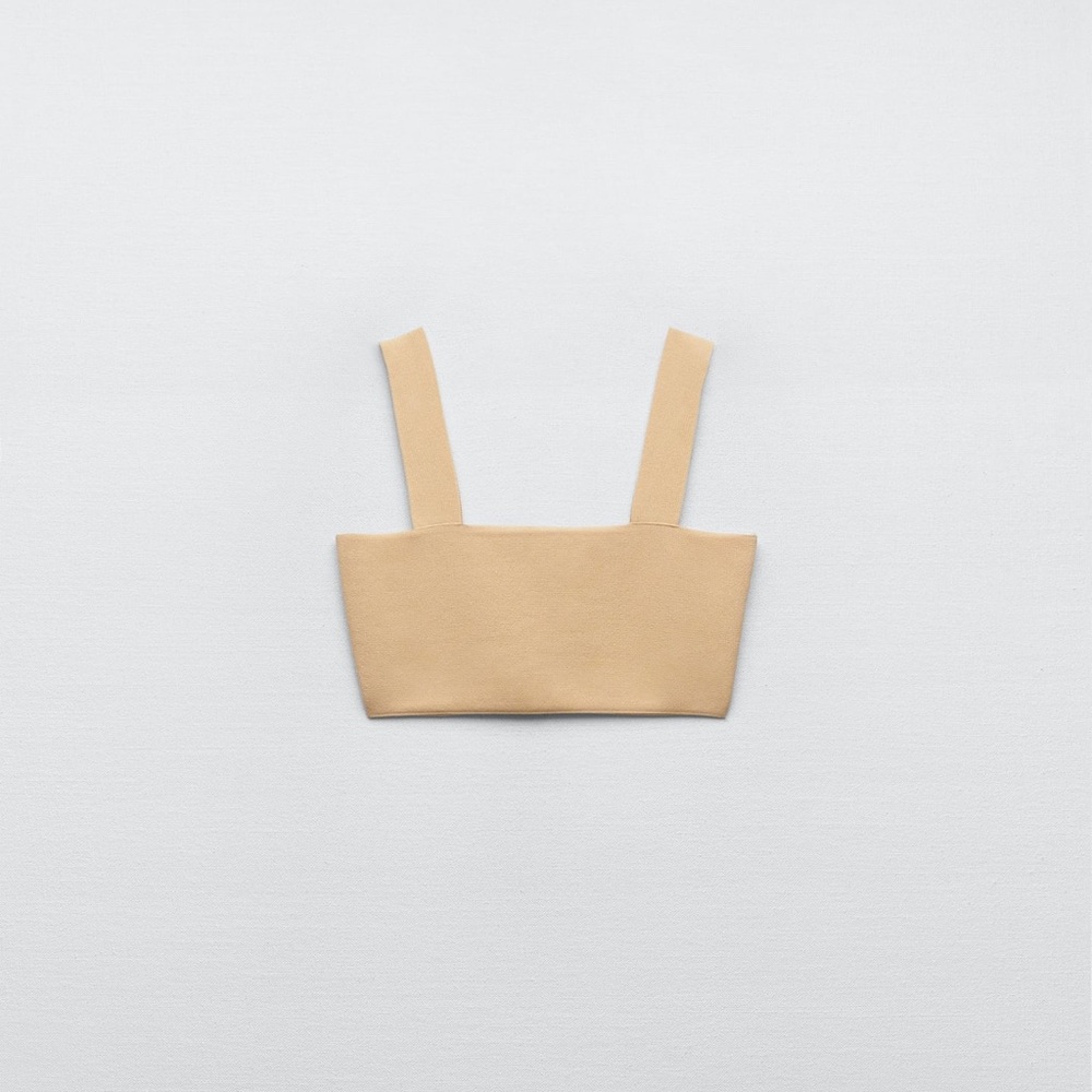 Zara Crop Top Punto Beige

Size Small